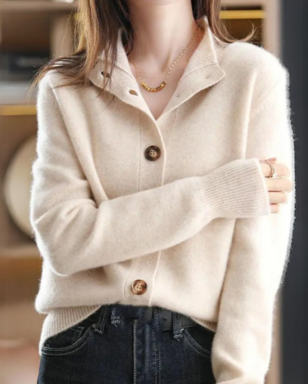 Noa | Cárdigan suave con botones